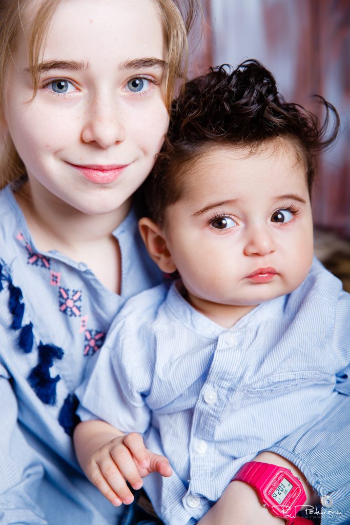 sedinta foto bebelus cu sora mai mare studio profesionist iasi www.paulpadurariu.ro © 2018 Paul Padurariu