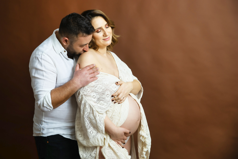 sedinta foto maternitate in studio in Iasi